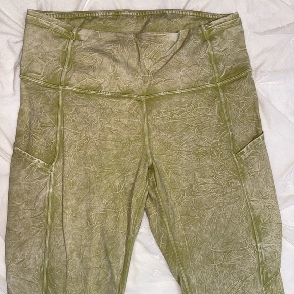 Lululemon Fast and Free High Rise Tight 25" *Ice Dye
Size 8 - Picture 10 of 16